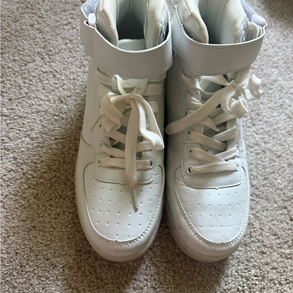 Light Up White High-Top Sneakers! Womens size 7.5